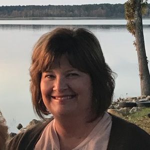 Meet your Posher, Carolyn